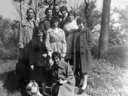 Żeńska drużyna siatkówki LZS Zbiersk - początek lat sześćdziesiątych